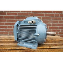 .7,5 KW 1465 RPM, asmaat 38 mm. Used.